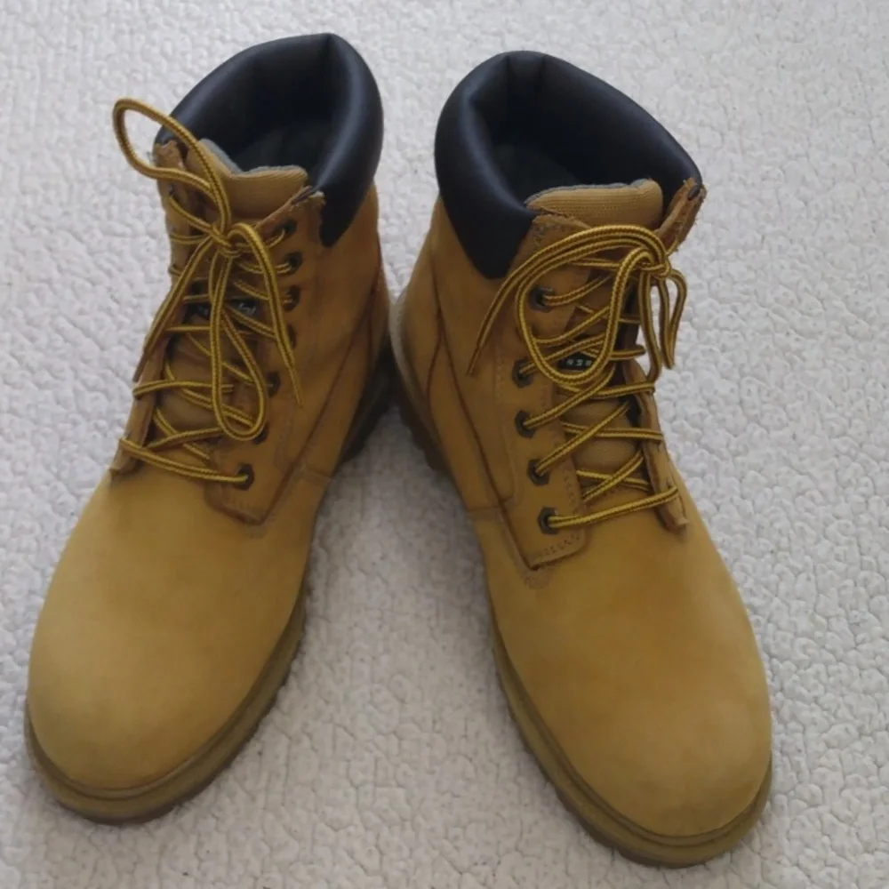 Eddie Bauer Tan Nubuck Leather Boots (Waterproof/Thinsulate Lining) 10.5 M